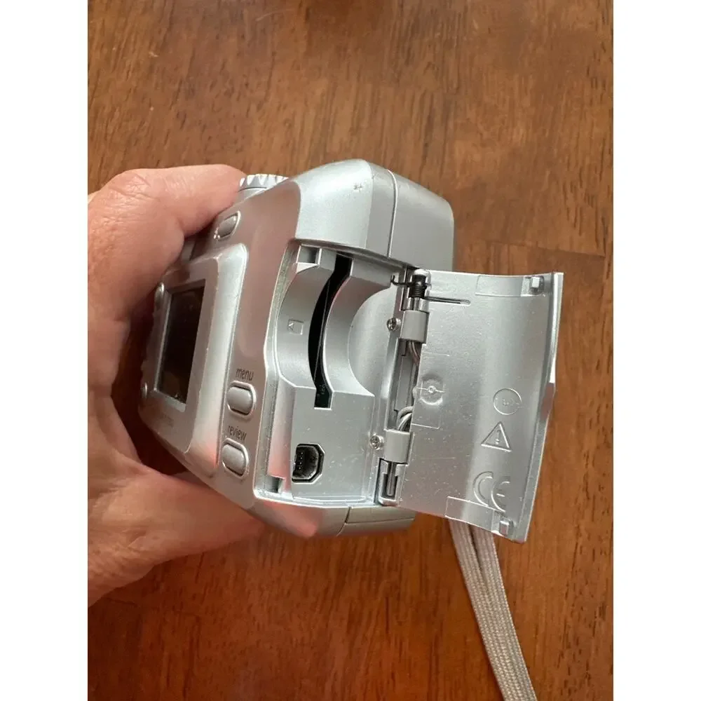 Kodak EasyShare CX7300 3.2MP Digital Camera Silver Point & Shoot Retro Y2K